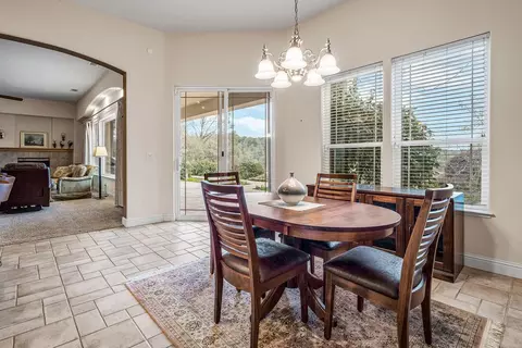 Dining - 3815 Lakeview Dr, Placerville, CA 95667 photo 4 of 4
