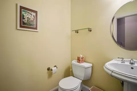 Bath - 3815 Lakeview Dr, Placerville, CA 95667 photo 3 of 3