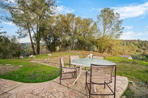 Exterior - 3815 Lakeview Dr, Placerville, CA 95667 photo 5 of 9