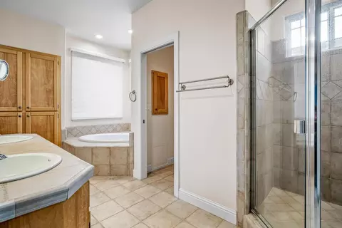 Bath - 3815 Lakeview Dr, Placerville, CA 95667 photo 2 of 3