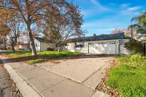 1609 Angelene Dr, Modesto, CA 95355 photo 2
