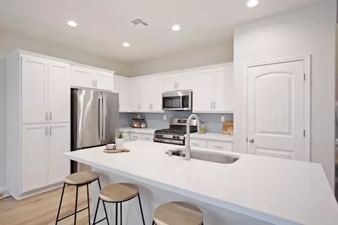 3926 Dedication Dr, Turlock, CA 95382 photo 12