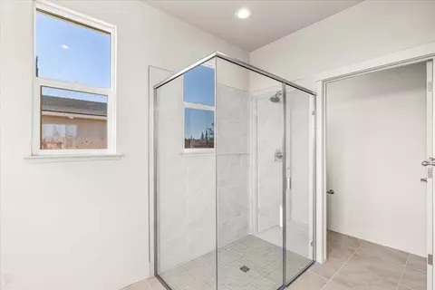 Bath - 2970 E Tuolumne Rd, Turlock, CA 95382 photo 6 of 7