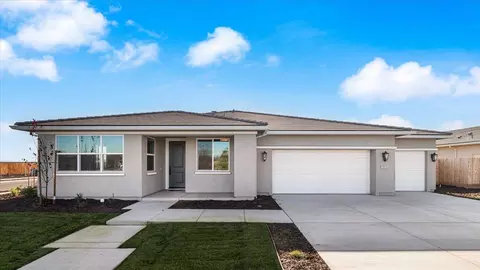 Exterior - 2970 E Tuolumne Rd, Turlock, CA 95382 photo 4 of 8