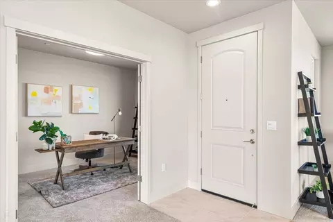 Entry Way - 2970 E Tuolumne Rd, Turlock, CA 95382 photo 3 of 8
