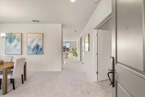 Entry Way - 2970 E Tuolumne Rd, Turlock, CA 95382 photo 2 of 8