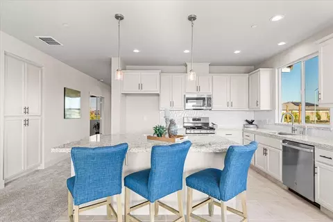 Kitchen - 2970 E Tuolumne Rd, Turlock, CA 95382 photo 2 of 4