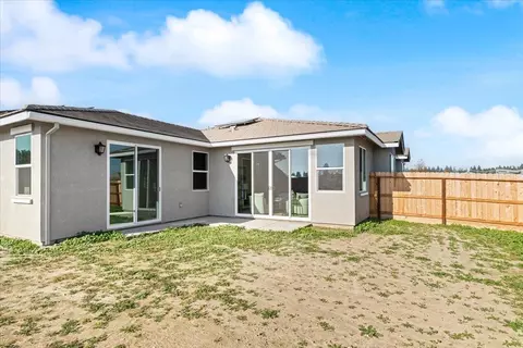Exterior - 2970 E Tuolumne Rd, Turlock, CA 95382 photo 5 of 8