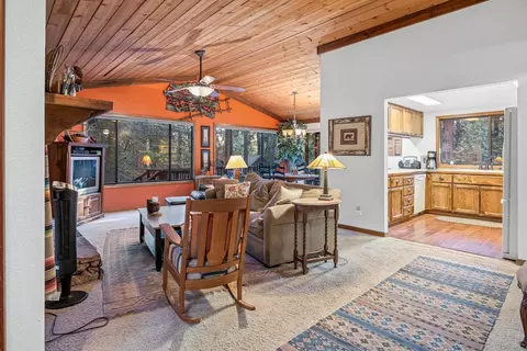 Living - 729 Dawyn Dr, Arnold, CA 95223 photo 2 of 3