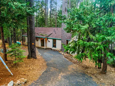 Exterior - 729 Dawyn Dr, Arnold, CA 95223 photo 1 of 6