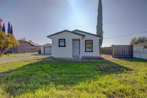 Exterior - 7577 Walnut Ave, Winton, CA 95388 photo 1 of 5