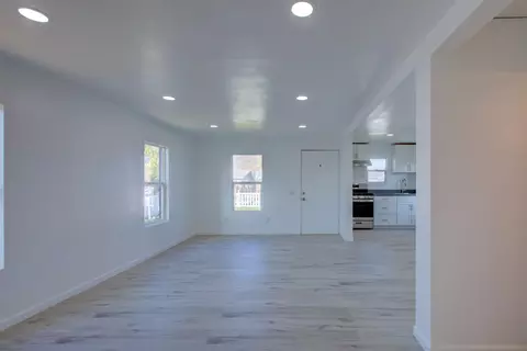 Living - 7577 Walnut Ave, Winton, CA 95388 photo 3 of 6