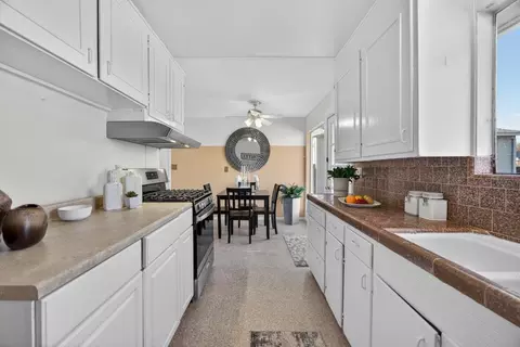 Kitchen - 6001 Grant Ave, Carmichael, CA 95608 photo 4 of 4