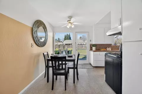 Dining - 6001 Grant Ave, Carmichael, CA 95608 photo 1 of 3