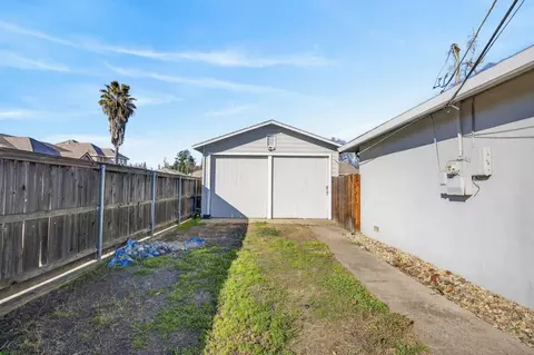 Exterior - 6001 Grant Ave, Carmichael, CA 95608 photo 2 of 6