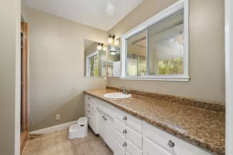 Bath - 339 Alpine Dr, Colfax, CA 95713 photo 1 of 4