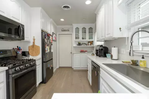 1307 Sycamore Ave, Modesto, CA 95350 photo 13