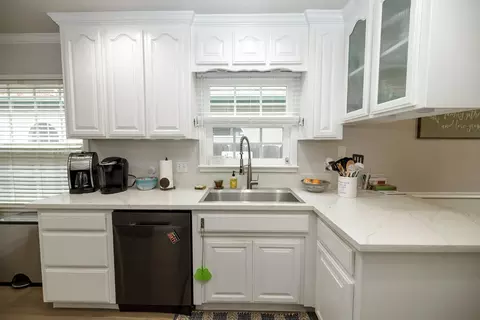 1307 Sycamore Ave, Modesto, CA 95350 photo 14