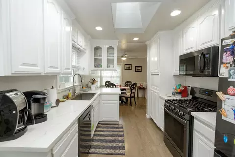 1307 Sycamore Ave, Modesto, CA 95350 photo 16