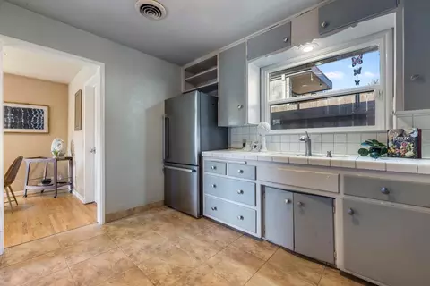 Kitchen - 920 Hackberry, Modesto, CA 95350 photo 2 of 2