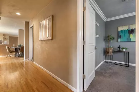 Entry Way - 920 Hackberry, Modesto, CA 95350 photo 4 of 5