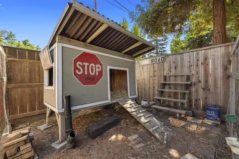 Exterior - 920 Hackberry, Modesto, CA 95350 photo 8 of 8
