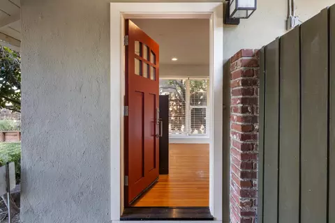 Entry Way - 920 Hackberry, Modesto, CA 95350 photo 1 of 5