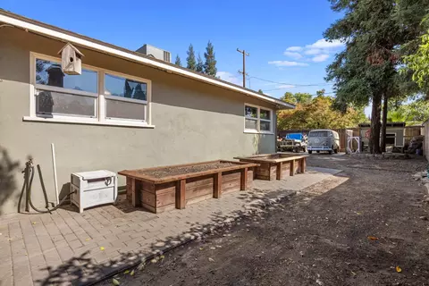 Exterior - 920 Hackberry, Modesto, CA 95350 photo 6 of 8