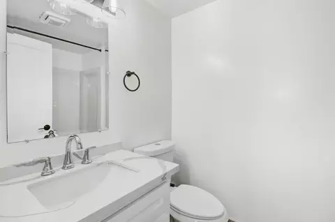 Bath - 3912 Bryan Way, Carmichael, CA 95608 photo 7 of 8