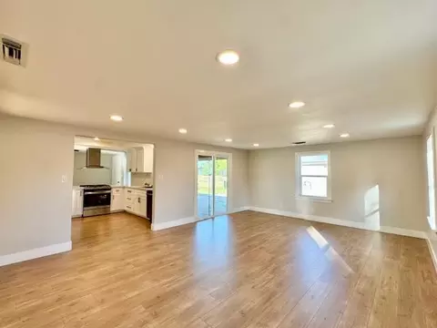 Living - 3912 Bryan Way, Carmichael, CA 95608 photo 5 of 18
