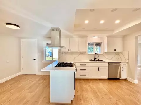 Kitchen - 3912 Bryan Way, Carmichael, CA 95608 photo 5 of 9