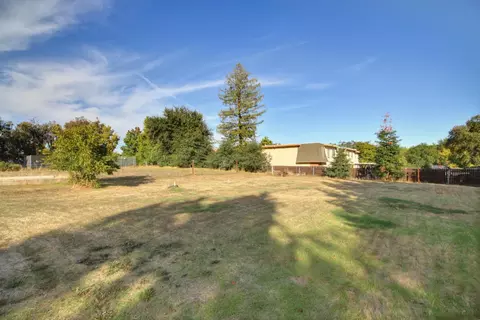 Exterior - 3912 Bryan Way, Carmichael, CA 95608 photo 8 of 15