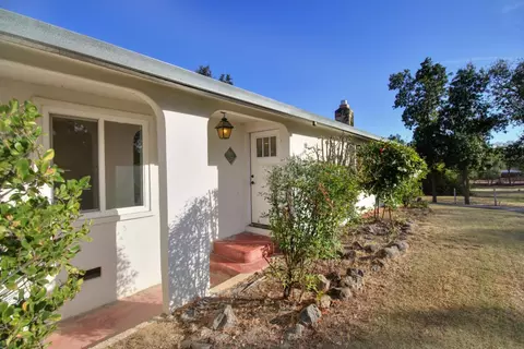 Exterior - 3912 Bryan Way, Carmichael, CA 95608 photo 5 of 15