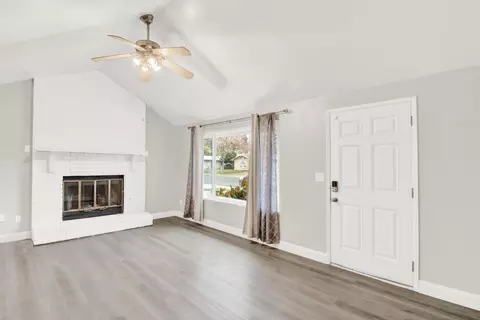 Living - 4109 E Orangeburg Ave, Modesto, CA 95355 photo 3 of 6