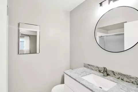 Bath - 4109 E Orangeburg Ave, Modesto, CA 95355 photo 3 of 4