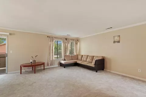 Living - 455 Cherry Ln #K, Manteca, CA 95337 photo 3 of 5