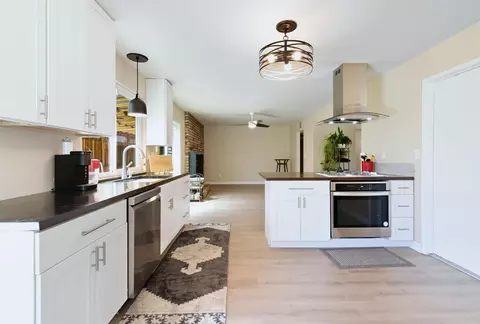 Kitchen - 1320 Coffee Villa Dr, Modesto, CA 95355 photo 6 of 7