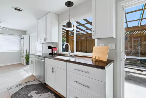Kitchen - 1320 Coffee Villa Dr, Modesto, CA 95355 photo 2 of 7