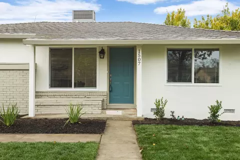 Exterior - 1507 Chester Dr, Tracy, CA 95376 photo 5 of 10