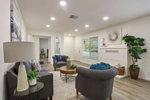 Living - 1507 Chester Dr, Tracy, CA 95376 photo 3 of 3