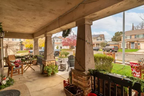 Exterior - 408 Griffin Way, Winters, CA 95694 photo 2 of 10