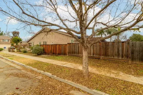 Exterior - 408 Griffin Way, Winters, CA 95694 photo 7 of 10