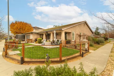 Exterior - 408 Griffin Way, Winters, CA 95694 photo 9 of 10