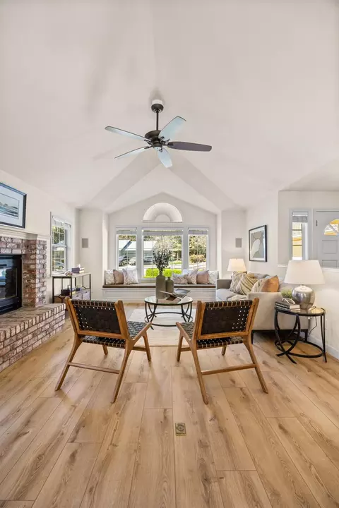 Living - 240 Cornwall Ave, Grass Valley, CA 95945 photo 4 of 6