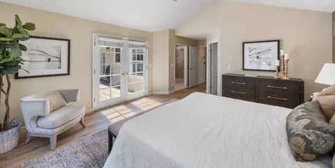 Bedroom - 240 Cornwall Ave, Grass Valley, CA 95945 photo 3 of 4