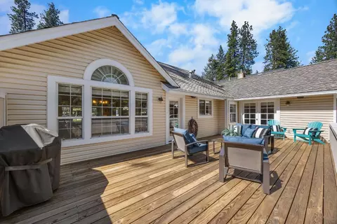 Exterior - 240 Cornwall Ave, Grass Valley, CA 95945 photo 4 of 8