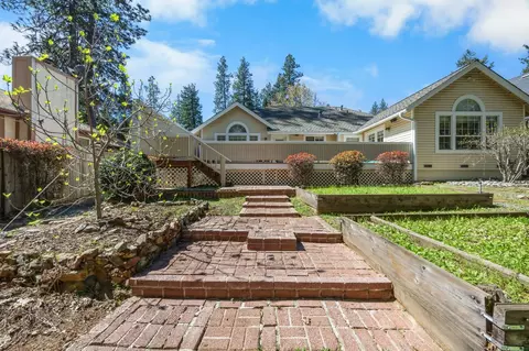 Exterior - 240 Cornwall Ave, Grass Valley, CA 95945 photo 6 of 8