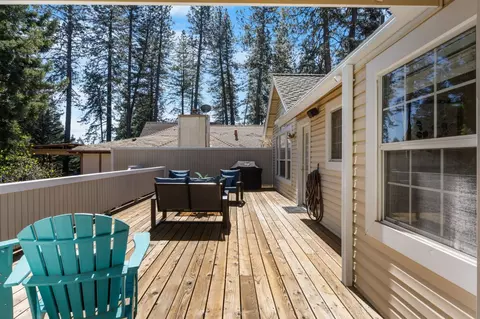 Exterior - 240 Cornwall Ave, Grass Valley, CA 95945 photo 5 of 8