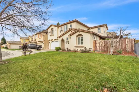Exterior - 2449 Kaslin Dr, Modesto, CA 95355 photo 2 of 7