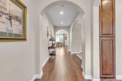 Entry Way - 2449 Kaslin Dr, Modesto, CA 95355 photo 1 of 6